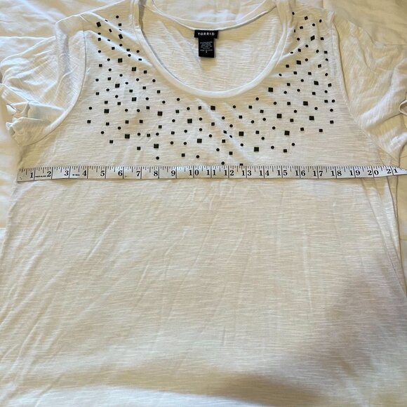 Torrid top womens white with blings dark brown, size 2(SALE) - Picture 5 of 10